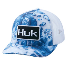 Load image into Gallery viewer, HUK Fracture Trucker Snap Back Hat- Mossy Oak Barracuda
